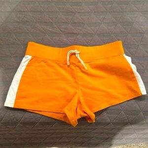 Nike Shorts 🧡